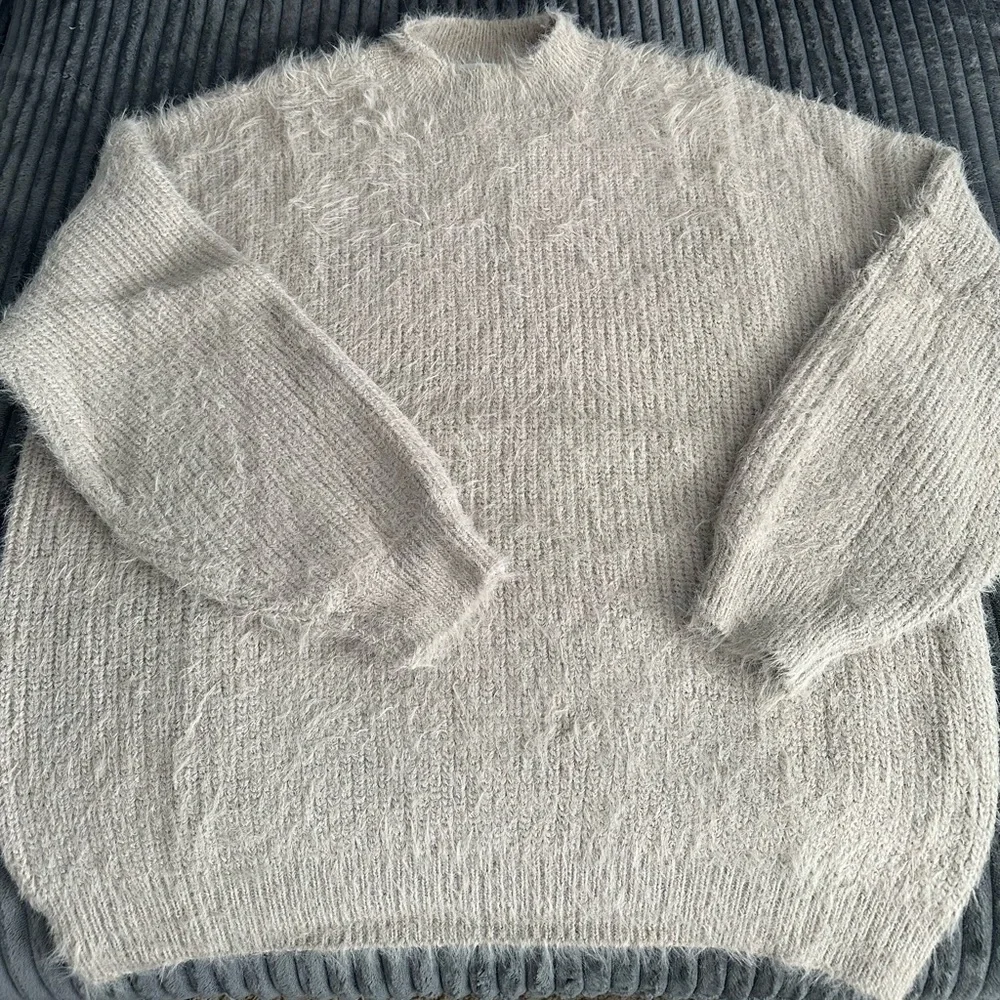 SNDYS Cozi Knit Sweater in Mushroom - Size S - Oversized and So Cozy!! - NWOT - Picture 2 of 6